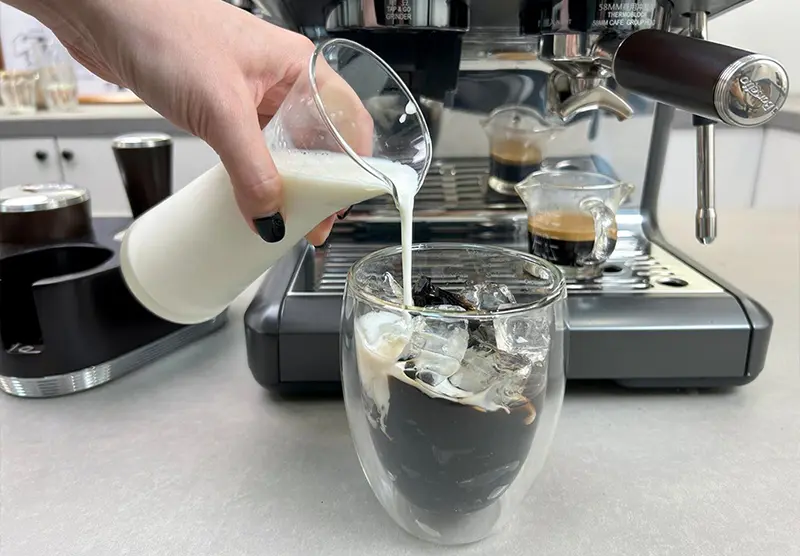 Herbal Jelly Latte China's Refreshing Coffee Innovation for Summer 2025 (4)