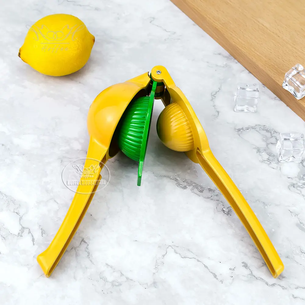 2-in-1 Multi-Function Handheld Juicing Lemon Squeezer (8)