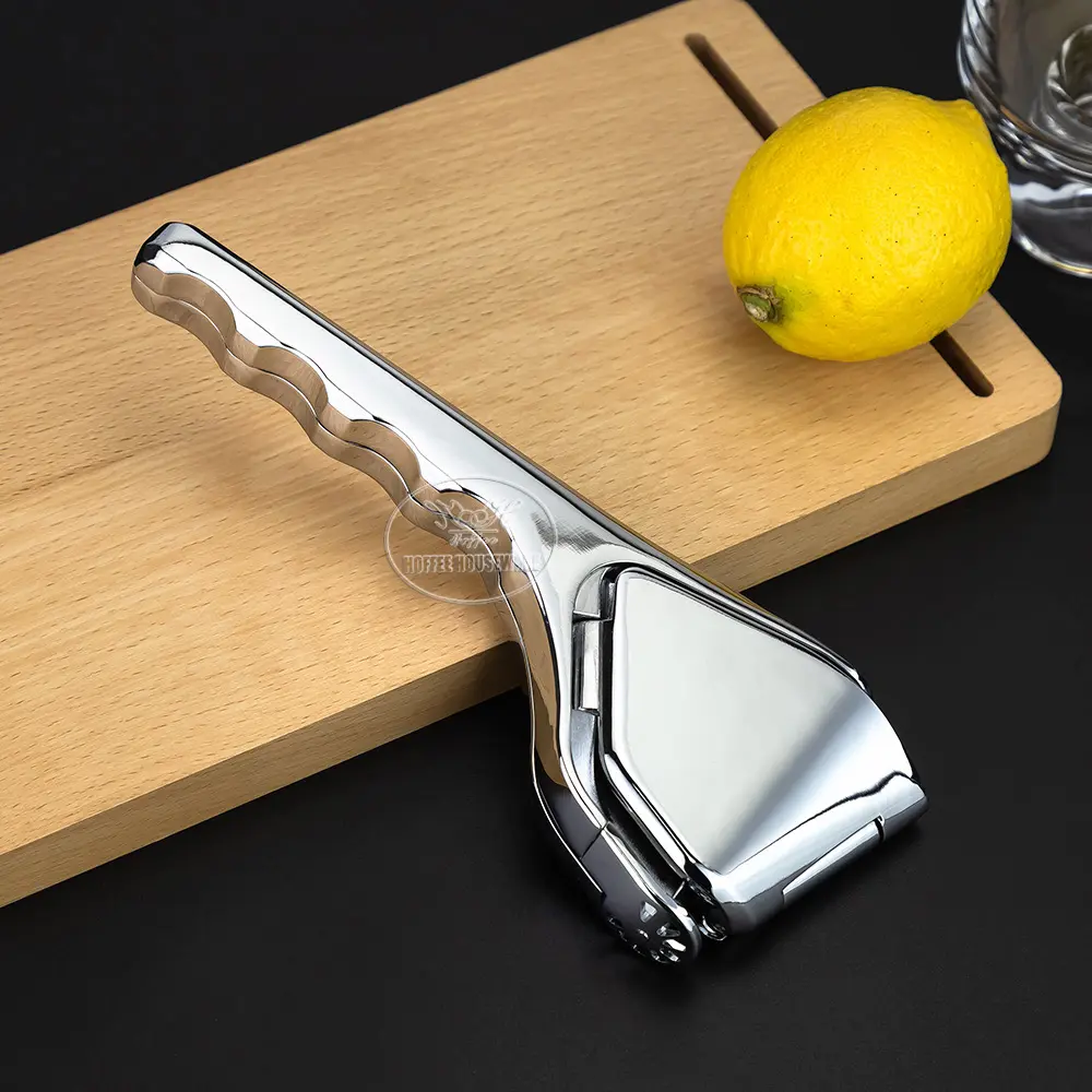 New Design Foldable Zinc Alloy Manual Lemon Squeezer for Cocktail (1).jpg