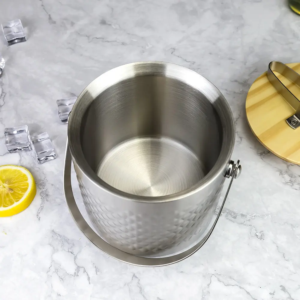 Ice Bucket with Lid (1)