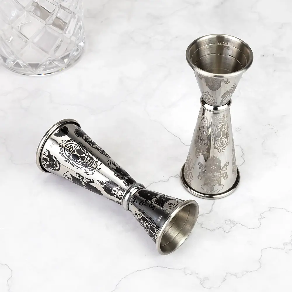 Skull Etching Bar Jigger (1)