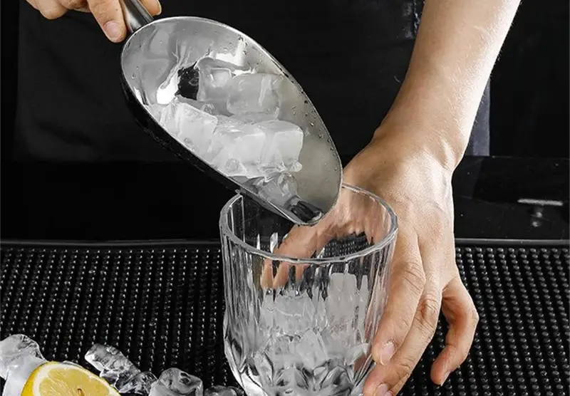Aluminum vs. Stainless Steel Ice Cube Scoops: Which Is Better?