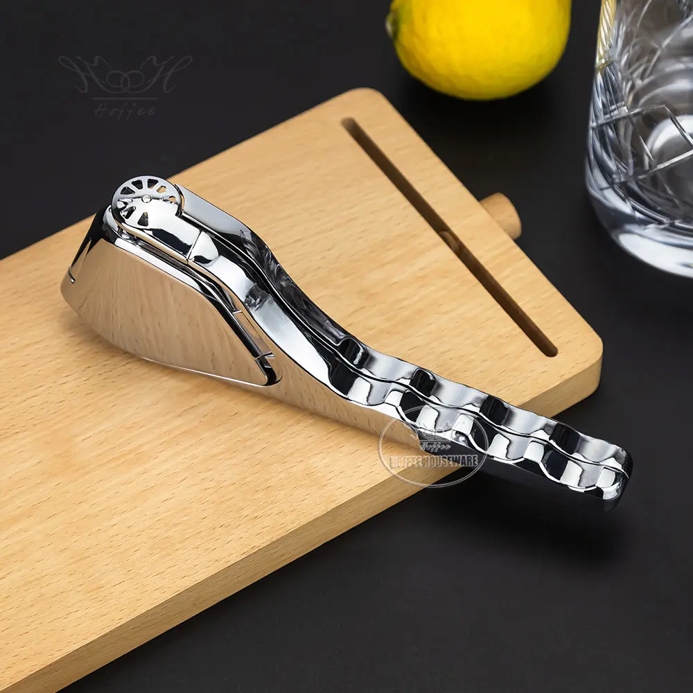 New Design Foldable Zinc Alloy Manual Lemon Squeezer for Cocktail (8).jpg