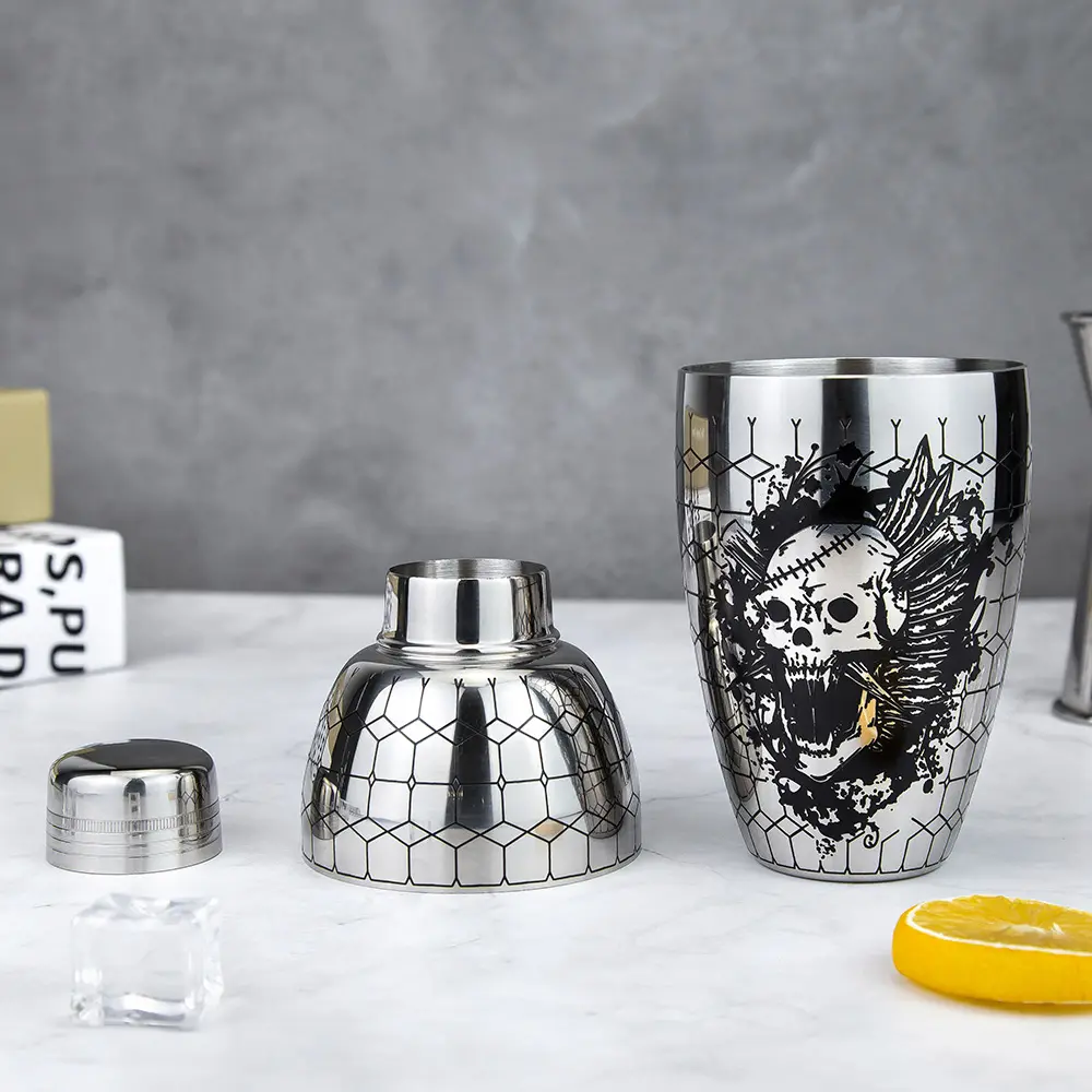 Cocktail Shaker Skull Etched (10)
