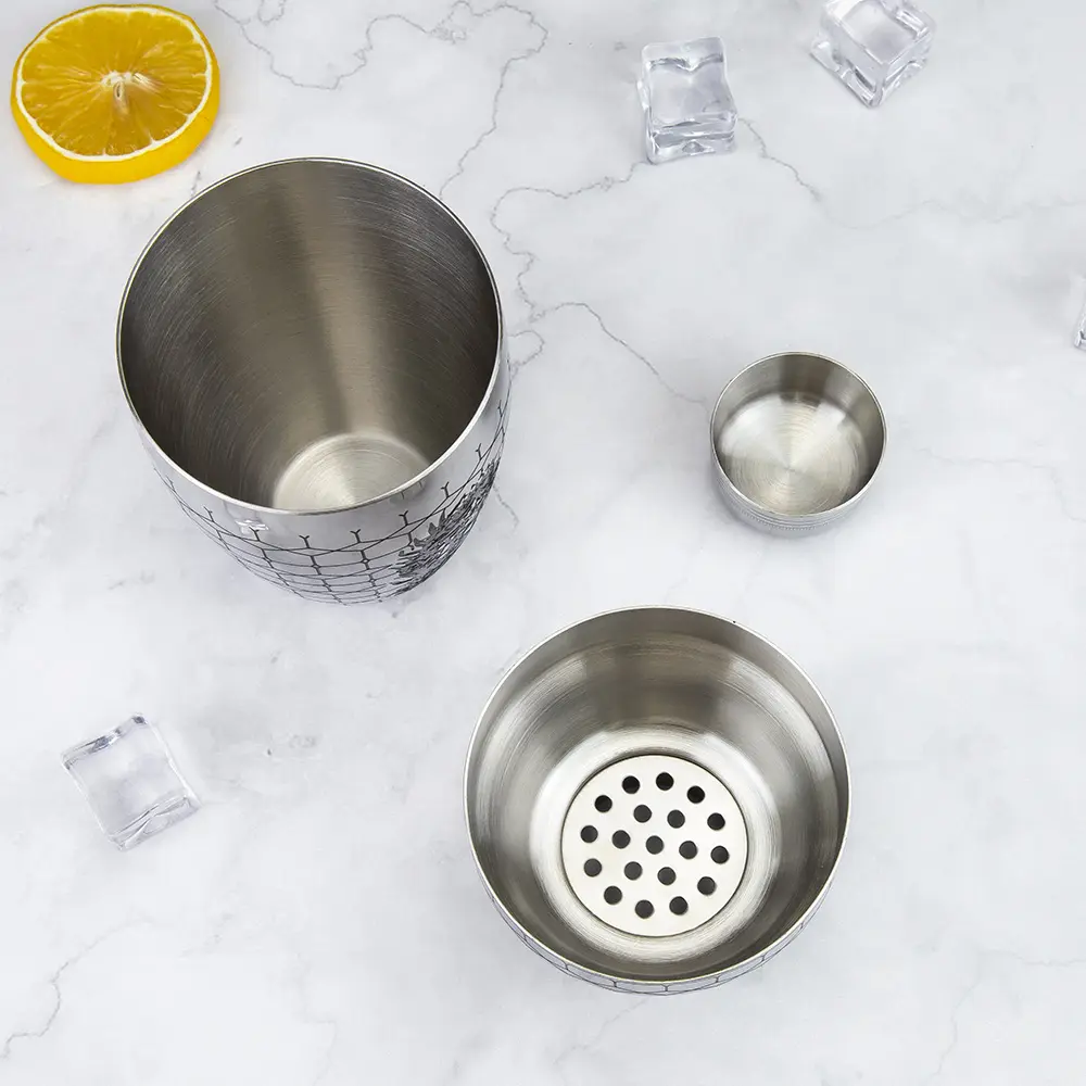 Cocktail Shaker Mermaid Engraved (9).jpg